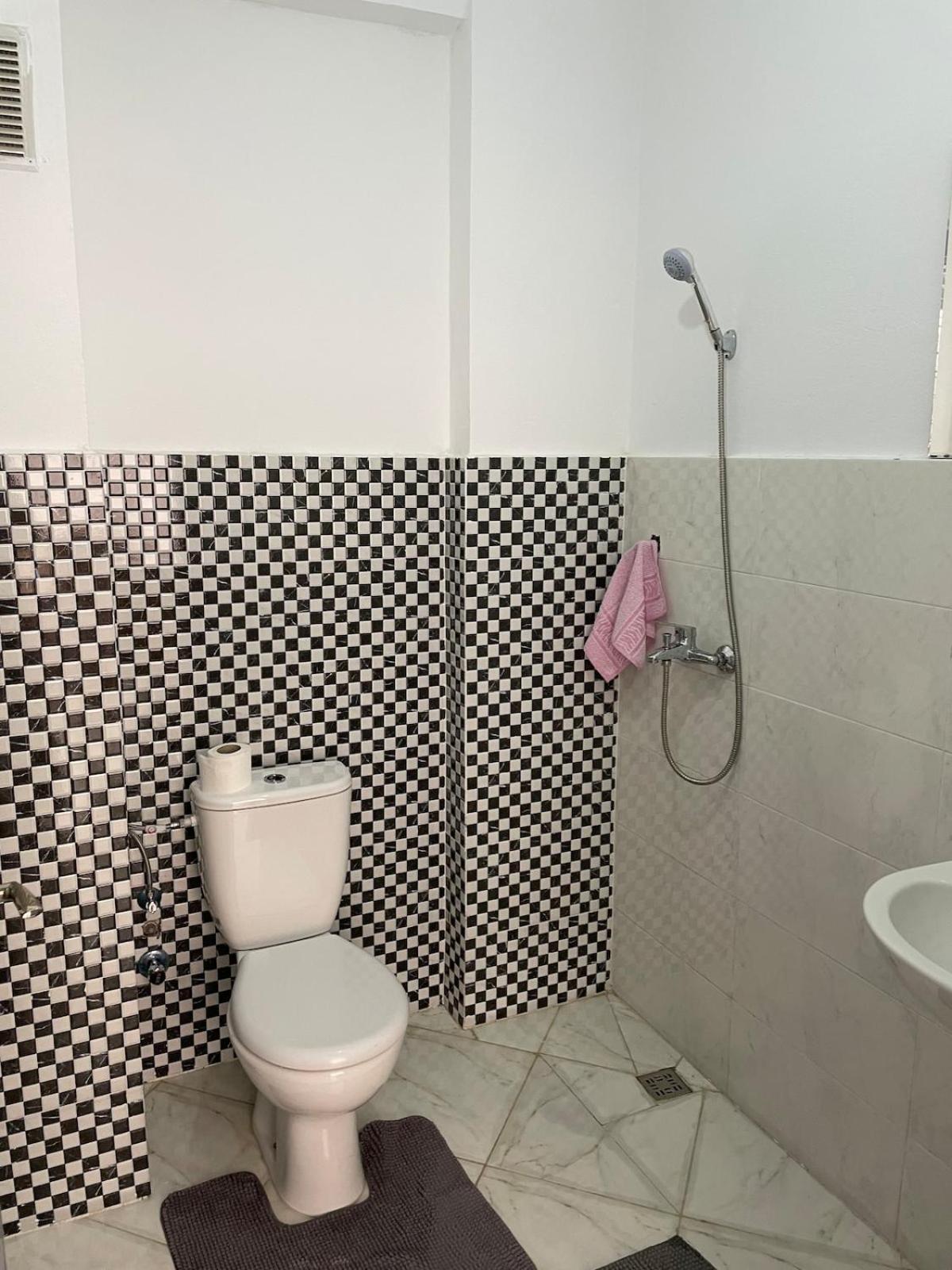 Lovely 10 Minutes From Downtown In Appartement *